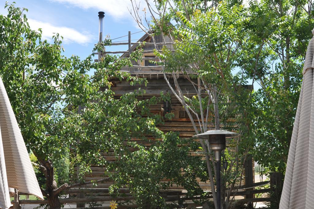 Wild West Retreat Villa เอสคาลานเท ห้อง รูปภาพ